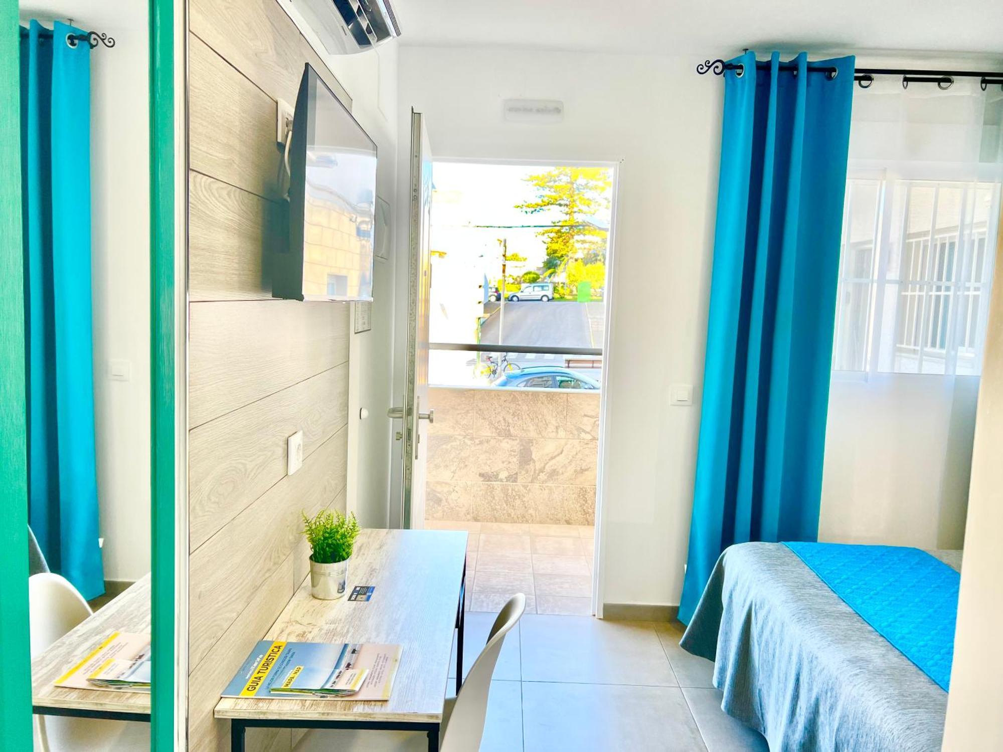 Dori Rooms Hostal Тарифа Экстерьер фото