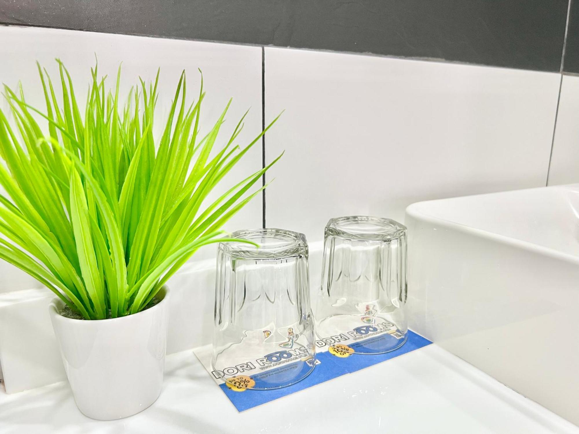 Dori Rooms Hostal Тарифа Экстерьер фото
